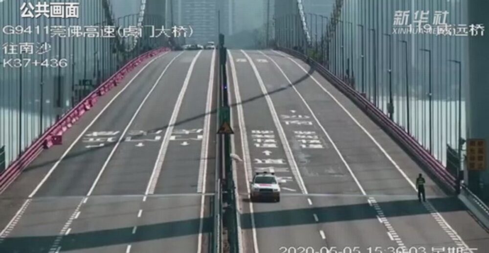 ក្វាងទុង បិទស្ពានឆ្លងសមុទ្រ ​ដោយ​សារ​ឃើញ “ញ័ររំពើករំពើន” ខុសប្រក្រតី (មានឃ្លីប)