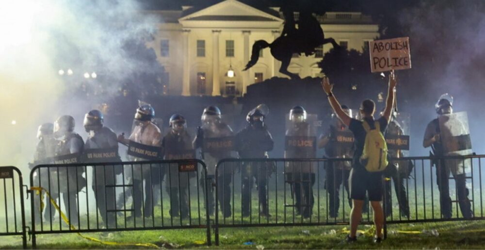 ស្នាមរបួសមុតជ្រៅ កណ្ដាលដួងចិត្តជនអាមេរិកាំង...