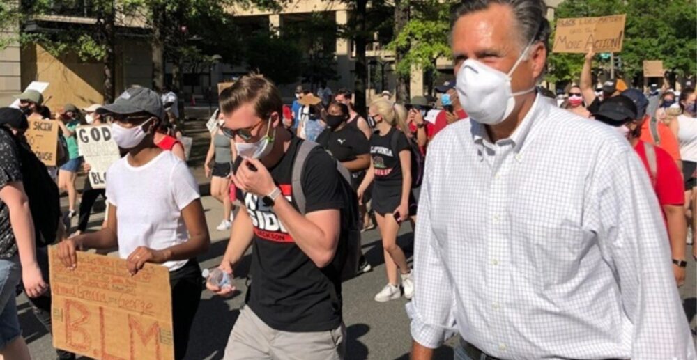 តំណាងរាស្ត្រសភាជាន់ខ្ពស់បក្សសាធារណរដ្ឋ ចូលរួមធ្វើបាតុកម្ម "ខ្ញុំមិនអាចដកដង្ហើម"