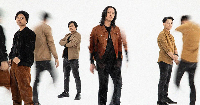 បែកគ្នាយូរហើយ!! ពេលនេះក្រុមចម្រៀង Coconut Band វិលមកវិញចេញបទថ្មី “ក្បត់”