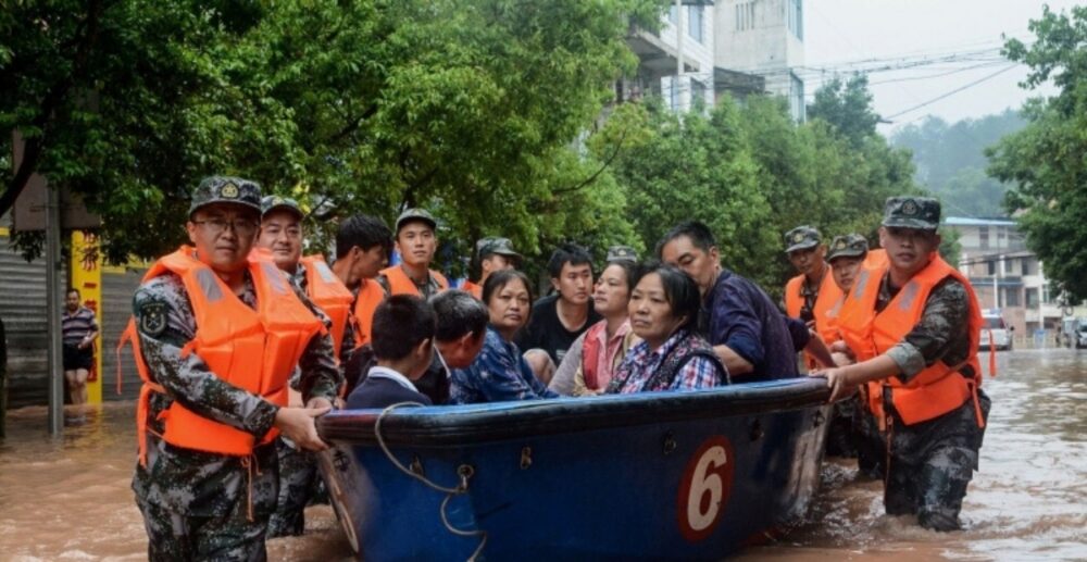 ទឹកជំនន់នៅប្រទេសចិន! មនុស្សជាង100នាក់បាន​ស្លាប់និងបាត់ខ្លួន ខណៈ​សេដ្ឋកិច្ចជាតិ​ត្រូវ​ខាត​បង់​25ពាន់លានយន់