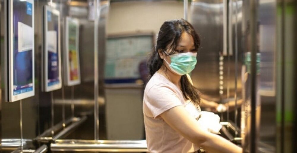 ជិះ​ជណ្ដើរ​ប្រអប់​តែ​1នាទី​សោះ​​ ចម្លង​COVID-19 ទៅ​អ្នក​ផ្សេង​បាន​71​នាក់​