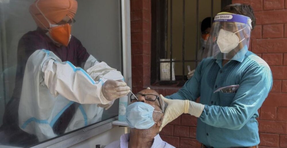 ជិត24លាននាក់បានឆ្លងCOVID-19 នៅទូទាំងសកលលោក! កម្ពុជាឈរលំដាប់ទី182ក្នុងចំណោមប្រទេសនិងដែនដីដែលមានអ្នកឆ្លងវីរុស