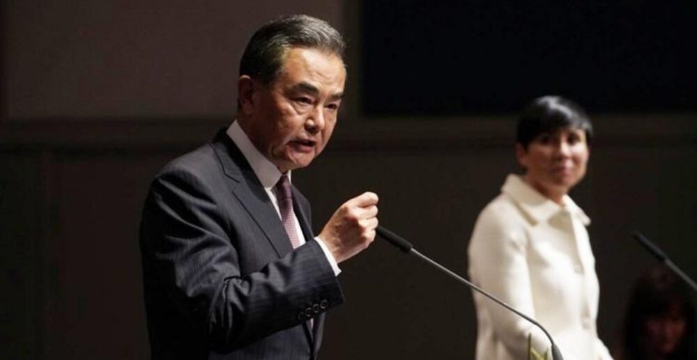 រដ្ឋមន្ត្រីចិន៖ “មិនប្រាកដថា COVID-19 មានប្រភពពីប្រទេសចិន” ខណៈពិភពលោករកឃើញអ្នកឆ្លងវីរុសនេះជាង24.5លាននាក់