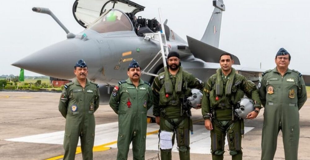 ឥណ្ឌាបង្អួតយន្តហោះចម្បាំង Rafale ក្បែរព្រំដែនចិន ខណៈស្ថានភាពកំពុងតានតឹង