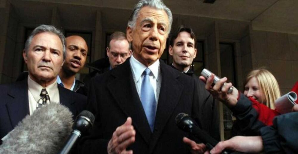 ម្ចាស់ទីលានថតកុនរបស់ Hollywook៖ ពីកុមារក្រីក្ររស់នៅក្នុងតំបន់សម្បុកកណ្ដុរ ក្លាយជាមហាសេដ្ឋីល្បីឈ្មោះ