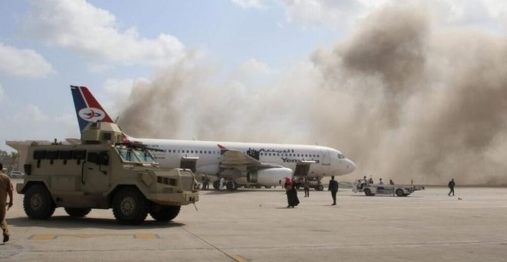 មាន​ករណី​ផ្ទុះ​យ៉ាង​ធំ​មួយ​នៅពេល​យន្តហោះ​ដឹក​នាយករដ្ឋមន្ត្រី​យេ​មែន​ចុះចត