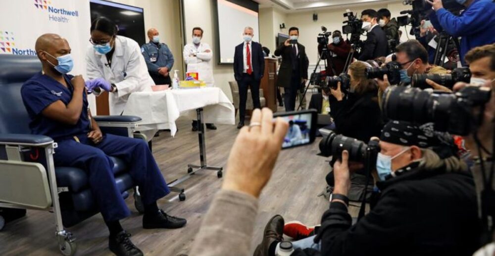 វេជ្ជបណ្ឌិត​មាន​បញ្ហា​ប្រតិកម្ម​ធ្ងន់ធ្ងរ បន្ទាប់ពី​បាន​ចាក់​វ៉ាក់សាំង Covid-19 របស់ Moderna