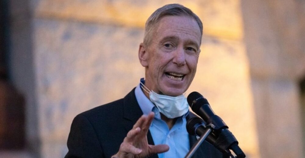 តំណាងរាស្ត្រ​អាមេរិក​ឆ្លង Covid-19 បើ​ទោះ​បាន​ចាក់​វ៉ាក់សាំង 2ម្ជុល​​រួច​ហើយ​ក្ដី