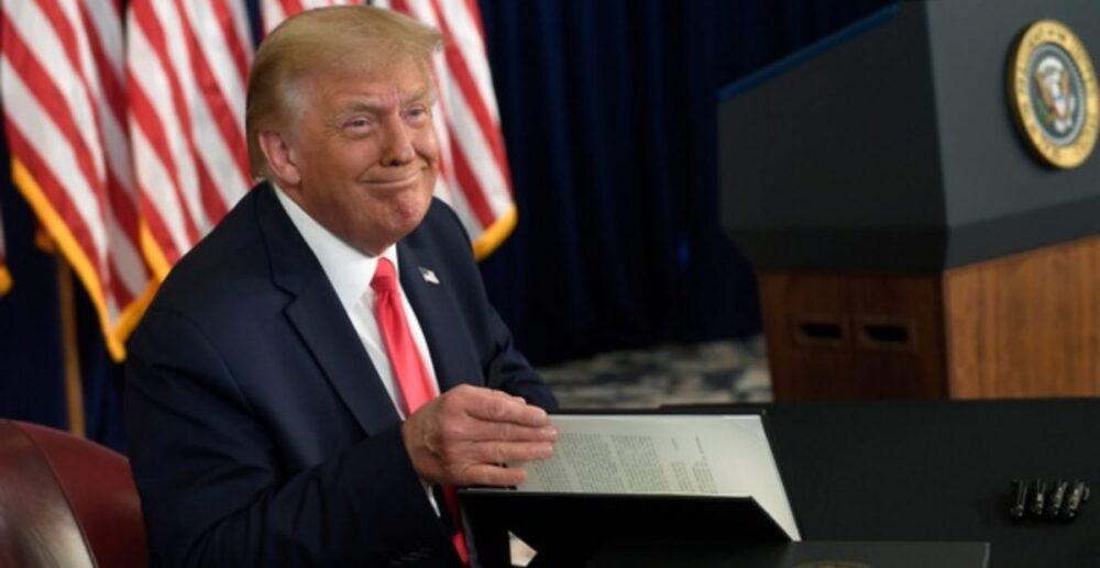 សេត​វិមាន​បញ្ចេញ​សៀវភៅ​សមិទ្ធ​ផល​ជាង 600 ប្រការ របស់​លោក​​ប្រធានាធិបតី Donald Trump