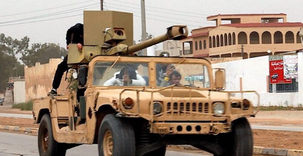 ឆ្មាំ​ការពារជាតិ​អាមេរិក ត្រូវគេ​លួច​រថពាសដែក​តម្លៃ 120,000ដុល្លារ! អ្នក​ផ្ដល់​ដំណឹង​ពី​ជន​សង្ស័យ​នឹង​ទទួល​បាន​រង្វាន់​ធំ