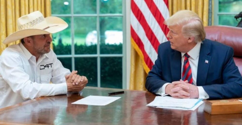 ចាប់ខ្លួន​មេដឹកនាំ​ក្រុម «គង្វាលគោ» ដែល​បាន​រំលោភ​ចូល​វិមាន​សភា​នៅ Capitol Hill