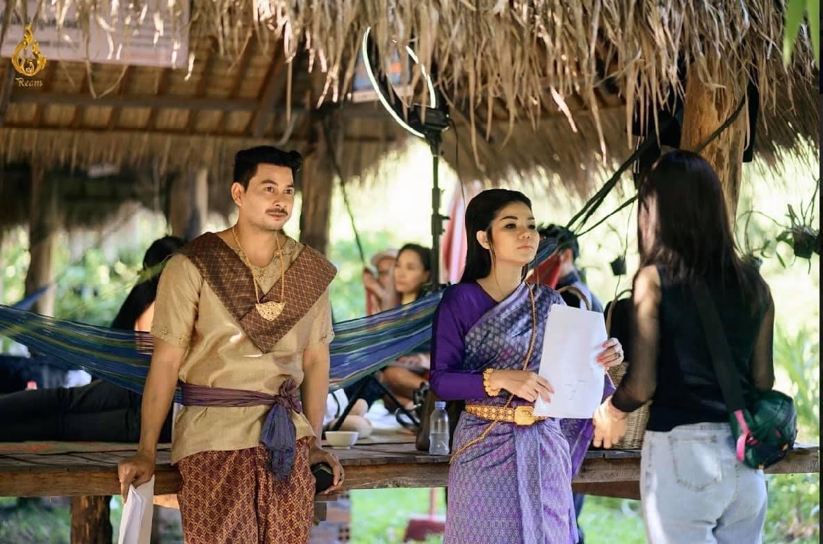 «ត្រឡប់» មាស សុខសោភា ក្នុងបទចម្រៀងឡើងកម្សត់ មកមើលសកម្មភាពក្រៅឆាកផ្ទុះសំណើចយ៉ាងនេះ