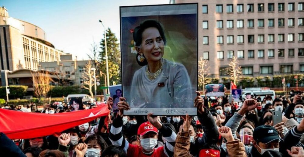 ជនជាតិ​មី​យ៉ាន​ម៉ា រាប់រយ​នាក់​នៅ​ប្រទេស​ជប៉ុន ចេញ​ធ្វើបាតុកម្ម​ប្រឆាំង​រដ្ឋប្រហារ​របស់​កង​ទ័ព