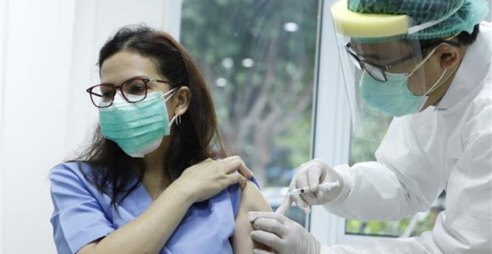 ឥណ្ឌូនេស៊ី​ពិន័យ​ដល់​ប្រាក់ 5លាន​រូពី ចំពោះ​អ្នក​មិន​ព្រម​ចាក់​វ៉ាក់សាំង Covid-19