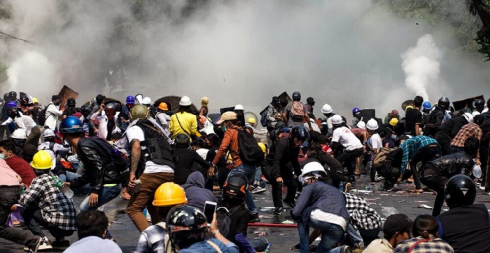 ប្រជាជន​មី​យ៉ាន​ម៉ា​បន្តធ្វើ​បាតុកម្ម ក្រោយ​មាន​បាតុករ 38នាក់ ត្រូវបាន​បាញ់សម្លាប់​កាលពី​ម្សិលមិញ