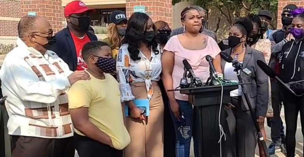 ករណី​កុមារ​អាមេរិក​ស្បែក​ខ្មៅ​ម្នាក់ ត្រូវ​មិត្ត​រួម​ថ្នាក់​គំរាម​ឱ្យ​ផឹកទឹក​នោម កំពុង​ត្រូវបាន​ស៊ើបអង្កេត