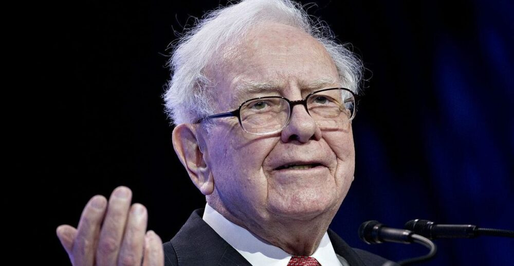 មហាសេដ្ឋី Warren Buffett ទទួលបាន​ប្រាក់ខែ​ប៉ុន្មាន​នៅក្នុង​ក្រុមហ៊ុន Berkshire?
