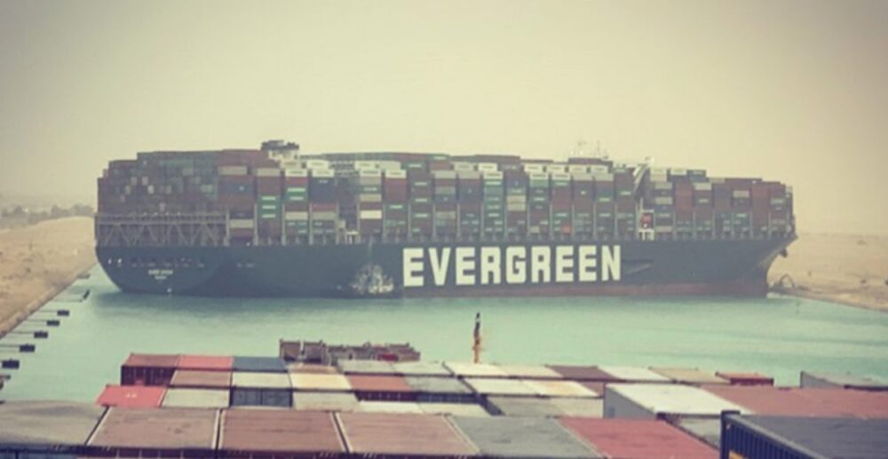 ការជួយ​សង្គ្រោះ​កប៉ាល់ «យក្ស» Ever Given ដែល​​ជាប់គាំង​ទទឹង​ព្រែកជីក Suez កំពុង​​​ដំណើរការ