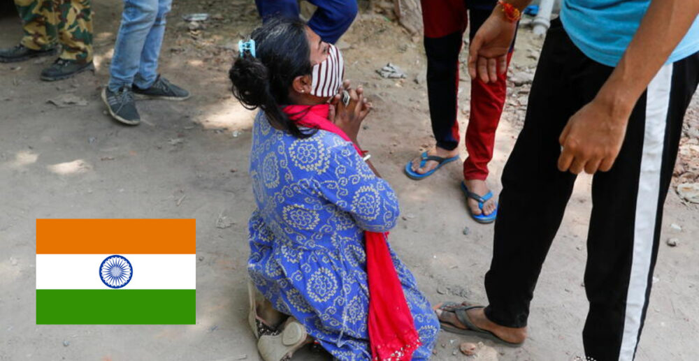 Covid-19 នៅឥណ្ឌា! ខំរង់ចាំ និងលុតជង្គង់សុំអុកស៊ីសែន ដើម្បីយកទៅជួយម្ដាយ ប៉ុន្តែចុងក្រោយ ត្រូវចាកចេញដោយក្ដីអស់សង្ឃឹម!