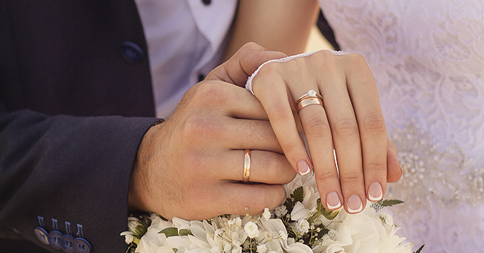 4រឿង​សំខាន់ ដែល​គួរ​ឆ្លើយតប​ខ្លួនឯង​ឱ្យបាន មុន​សម្រេចចិត្ត​រៀបការ