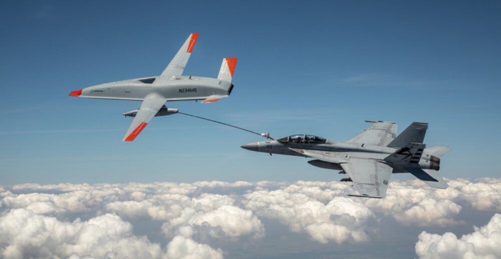 ជាលើកដំបូងក្នុងប្រវត្តិសាស្ត្រ! យន្ត​ហោះ​ដ្រោន ចាក់សាំងឱ្យយន្តហោះចម្បាំងអាមេរិក នៅលើអាកាស