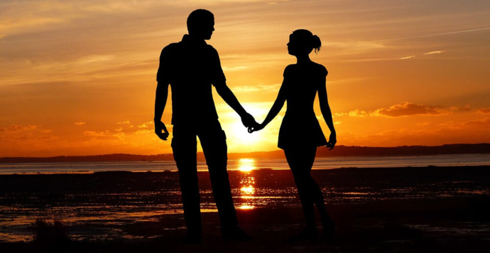 វ័យ​ផ្សេងគ្នា គិត​ផ្សេងគ្នា…តើ​មនុស្ស​ក្នុង​វ័យ​ជំនាន់នីមួយៗ សម្លឹងមើល “ស្នេហា” បែបណា?