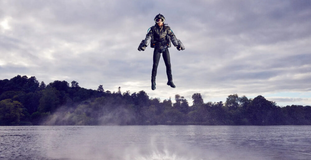 ឈុត​ហោះហើរ​លក្ខណៈ​បុគ្គលដូច Iron Man ដើរ​ដោយ​ថាមពល​អគ្គិសនី