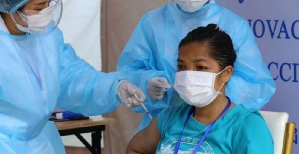 ក្រោយ​ចាក់​វ៉ាក់សាំង AstraZeneca ម្ជុល​ទី​ពីរ ហានិភ័យ​កកឈាម បាន​ថយចុះ​ទាប​បំផុត