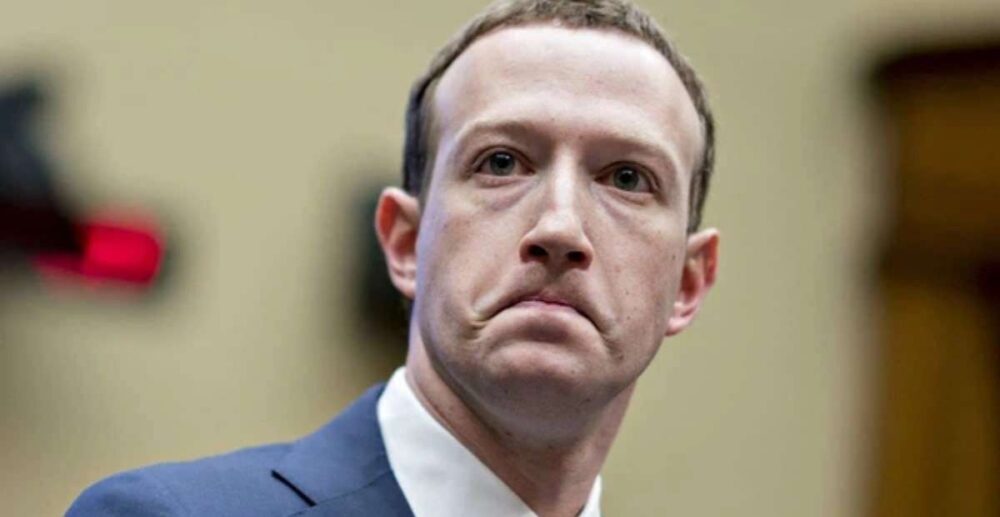 តម្លៃ​មូលធន​របស់ Facebook បាត់អស់ 40 ពាន់​លាន​ដុល្លារ ក្រោយ Zuckerberg ថា «ពេលខាងមុខ Facebook ពិបាក​រស់» ប៉ុន្តែ Zuckerberg​ នៅ​មាន​ «អាវុធ» ពិសេស​មួយ​ទៀត