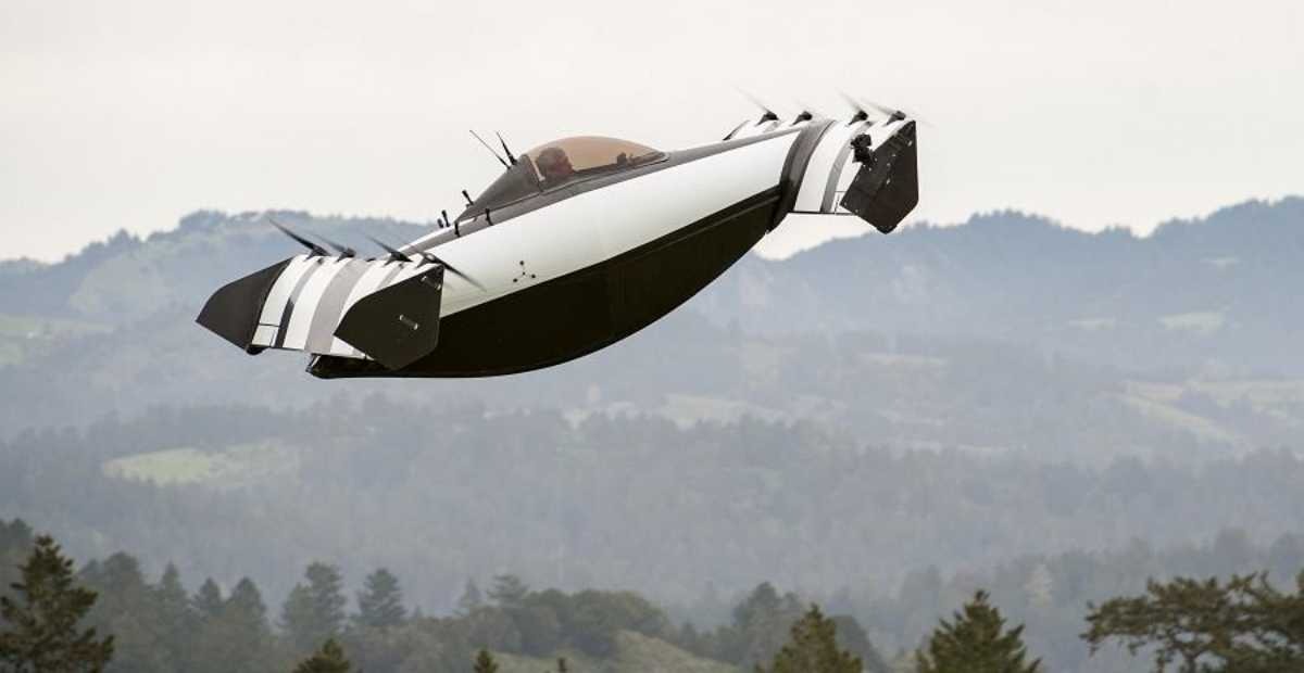 យាន​លក្ខណៈ​បុគ្គល ហោះហើរ​សំដែង​ដឹក​មនុស្ស​លើកដំបូង នៅក្នុង​ពិព័រណ៍​អាកាសចរណ៍ AirVenture