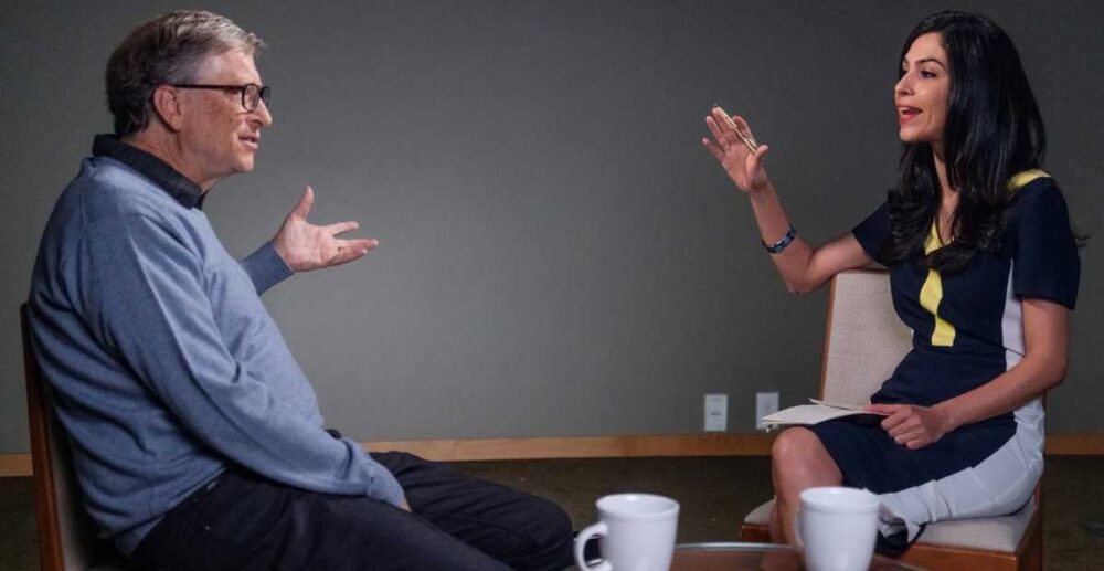 ជូន​សែក​ដល់​ពិធី​ការិនី​ម្នាក់ តែ​ត្រូវ​នាង​បដិសេធ៖ មហាសេដ្ឋី Bill Gates​​ ក៏​ផ្ដល់​មេរៀន​យ៉ាង​ធំ​មួយ​ដល់​នាង