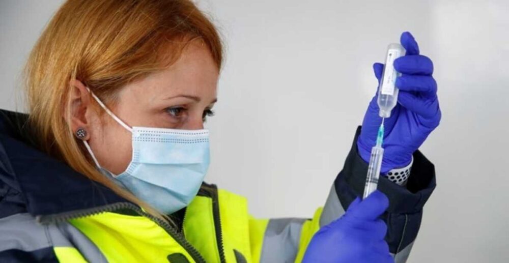 អាហ្វ្រិក​ខាងត្បូង ប្រកាស​គម្រោង​ប្រើ​ប័ណ្ណ​បៃតង​វ៉ាក់សាំង COVID-19 ខណៈ​អង់គ្លេស លុបចោល​គម្រោង​ដូចគ្នានេះ