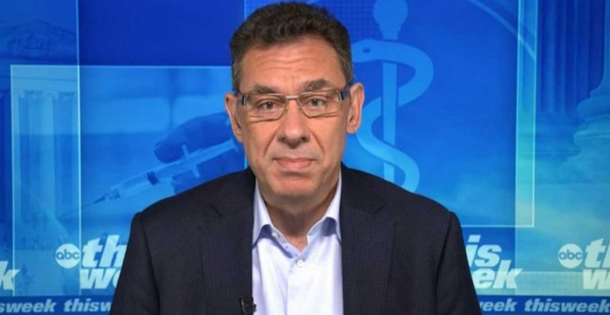 CEO របស់​ក្រុមហ៊ុន​ផលិត​វ៉ាក់សាំង Pfizer ថា «ជីវភាព​ធម្មតា​នឹង​ត្រលប់​មកវិញ​នៅ​ឆ្នាំក្រោយ»