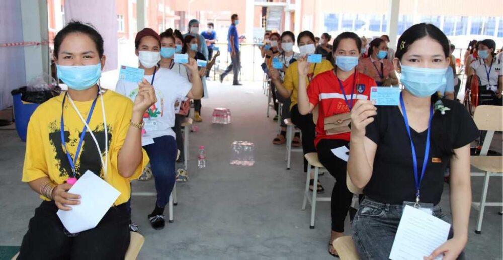 ប្រធាន​គណៈកម្មការ​ចំពោះ​កិច្ច​ចាក់​វ៉ាក់សាំង COVID-19 ៖ «ស្ត្រី​ត្រៀម​យក​បុត្រ អាច​ចាក់​វ៉ាក់សាំង​បាន»