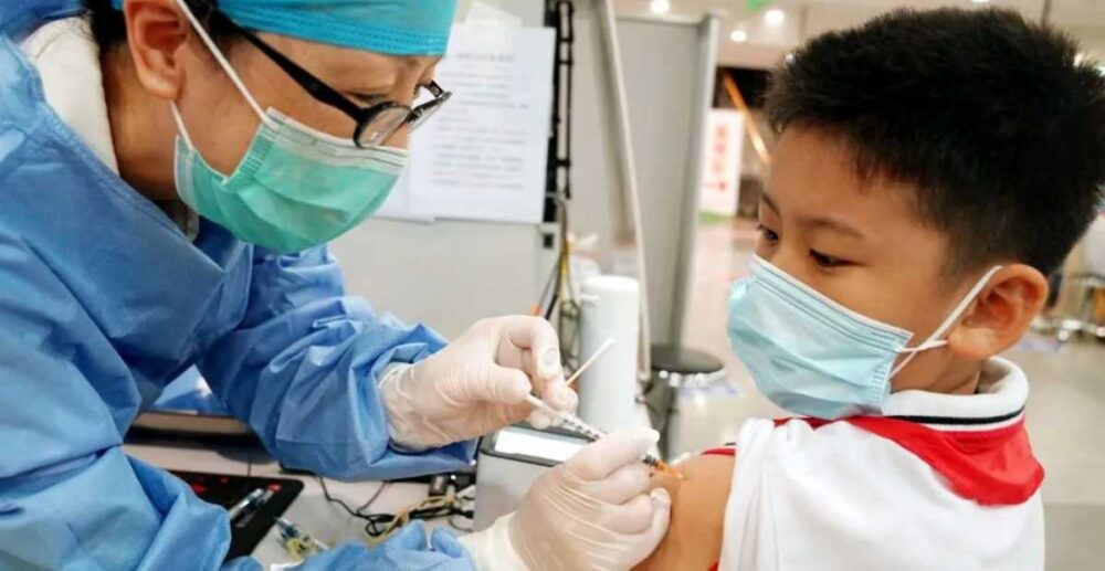 ចិន ចាក់​វ៉ាក់សាំង COVID-19 ដល់​កុមារ​ចាប់ពី​អាយុ 3 ឆ្នាំ ដល់ 11 ឆ្នាំ