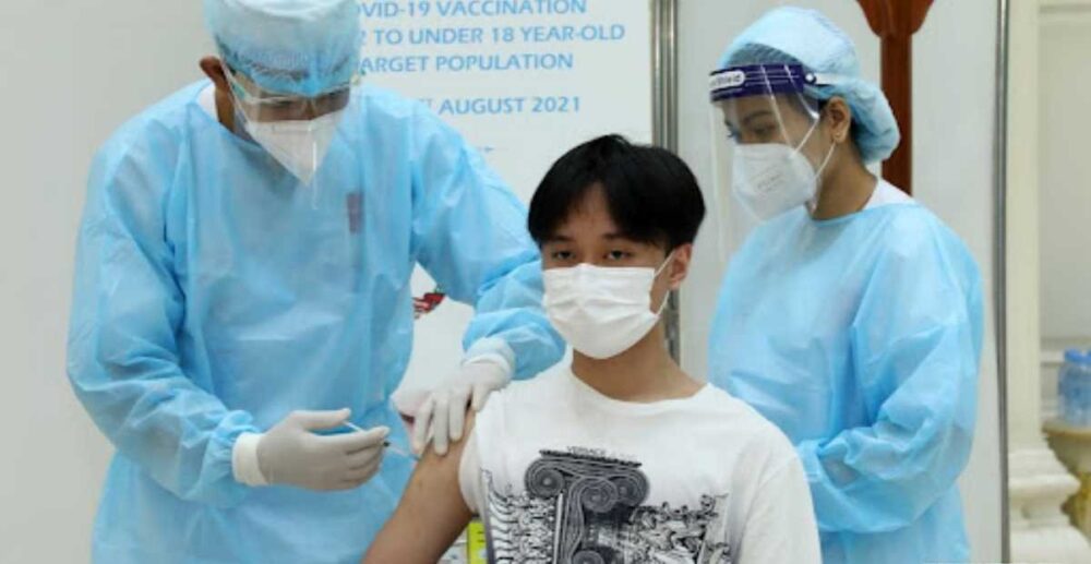 កម្ពុជា​ ជាប់​​ចំណាត់​ថ្នាក់​​ទី​ 6 ក្នុង​ចំណោម​ប្រទេស​ដែល​មាន​អត្រា​​ចាក់​វ៉ាក់សាំង​ COVID-19 ខ្ពស់​ជាង​គេ​