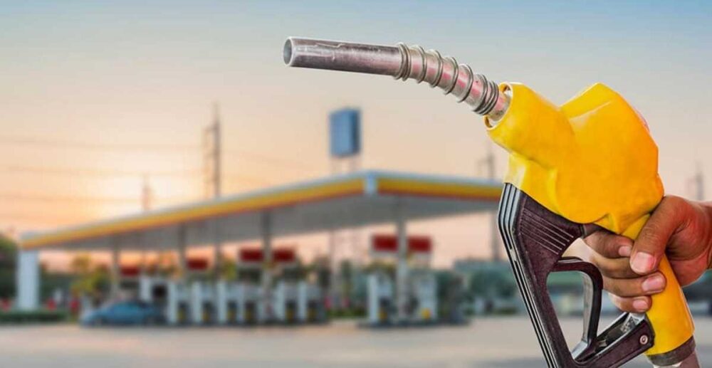 ស្ងាត់ៗ ប្រេងសាំង​ឡើងថ្លៃ ជាង 200 រៀល​ក្នុង​មួយ​លីត្រ