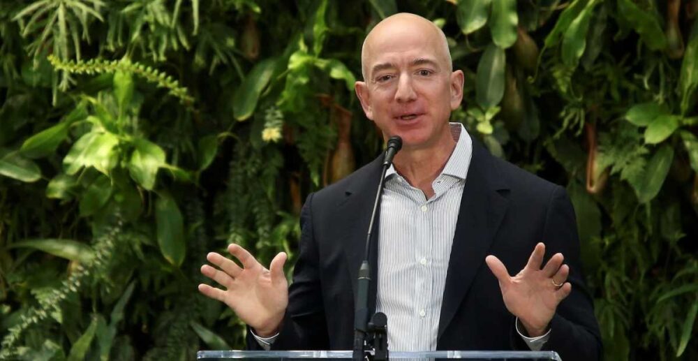 មហាសេដ្ឋី Jeff Bezos ទើបតែលក់ភាគហ៊ុន Amazon តម្លៃ 2 ពាន់លានដុល្លារ ដើម្បីយកទៅ «សង្គ្រោះពិភពលោក»