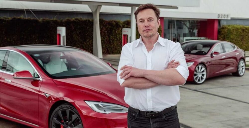 លោក​ Elon Musk កំពុង​ត្រៀម​ខ្លួន​​លក់​ភាគហ៊ុន​តម្លៃ​រាប់សិប​ពាន់​លាន​ដុល្លារ នៅ Tesla ក្រោយ​ការស្ទង់មតិ​​លើ​​ Twitter