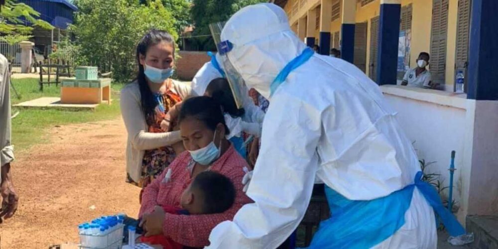 ​ករណី​ឆ្លងថ្មី​នូវ​ជំងឺ​​កូវីដ​-១៩ នៅ​ កម្ពុជា​ កើន​ឡើង ធៀប​នឹង​​ម្សិល​មិញ