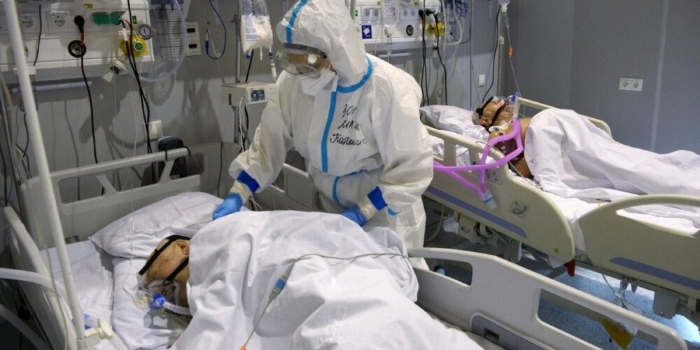 វីរុស​បង្ក​ជំងឺ​កូ​វីដ-១៩ អាច​រស់​បានយូរ​ប៉ុនណា នៅក្នុង​រាងកាយ​អ្នកជំងឺ?