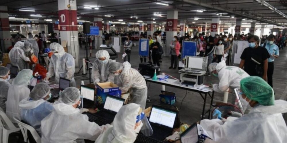 ប្រទេស​ថៃ រកឃើញ «សម្បុក វីរុស​កូ​វីដ-១៩ ប្រភេទ អូ​មី​ក្រុង» ដែល​ឆ្លង​ពី​អ្នក​ទេសចរណ៍​បរទេស