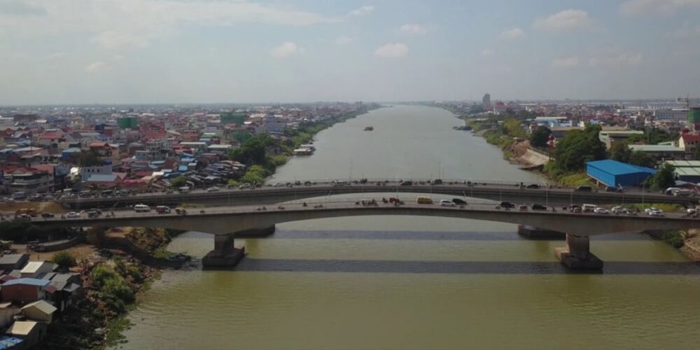 គម្រោង​សាងសង់​ស្ពាន​ព្រែក​តា​ឡុង (ចាក់អង្រែ​ក្រោម-ព្រែកប្រា) ឆ្លងកាត់​ទន្លេបាសាក់ នៅ ភ្នំពេញ កំពុង​ត្រូវបាន​ពិភាក្សាបន្ត