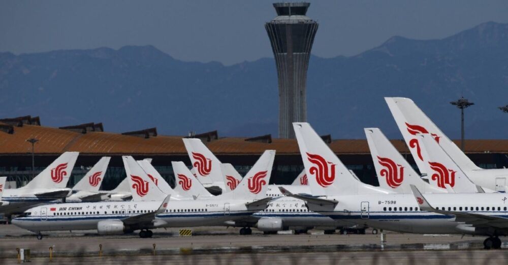 សហរដ្ឋ​អាម៉េរិក ផ្អាក​ការហោះហើរ​ទៅកាន់ ប្រទេស​ចិន ចំនួន ៤៤ ជើង