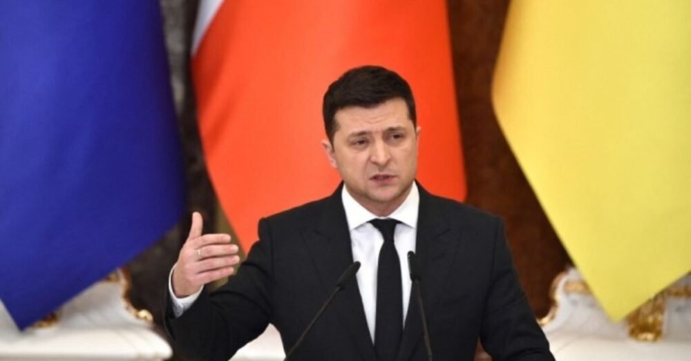 អ៊ុយក្រែន​ ប្រកាស​អនុវត្ត​ «ច្បាប់​អាជ្ញាសឹក» ក្រោយ​ពី​រដ្ឋធានី ត្រូវ​រង​ការ​វាយប្រហារ​ពី​រ៉ុក្កែត​