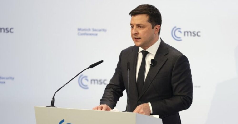 ប្រធានាធិបតី​របស់​ អ៊ុយក្រែន ចេញ​បញ្ជា​ឱ្យ​កង​ទ័ព វាយ​ប្រហារ​​ខ្លាំង​ក្លា​បំផុត​