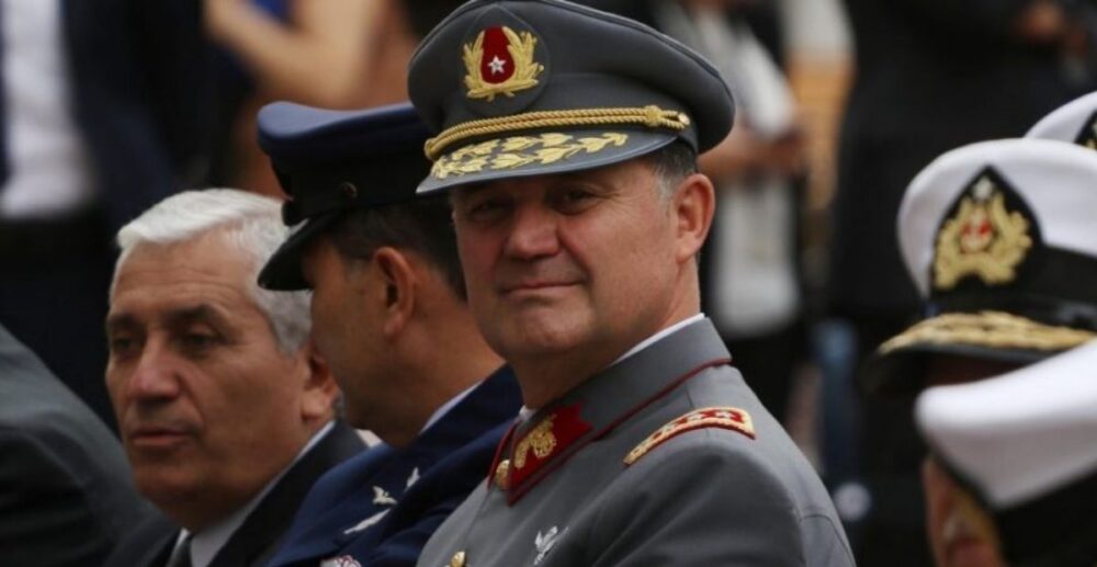 អគ្គមេបញ្ជាការ​កងទ័ព​របស់ ប្រទេស​ស៊ី​លី លាលែង​ពី​តំណែង