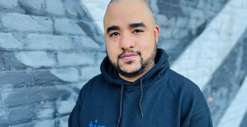 ទំនេរ​ពេលយប់ និង​ចុង​សប្ដាហ៍ មេ​ម្នាក់​របស់ Johnson & Johnson បង្កើតបាន TipSnaps ហើយ​​​រកបាន​​​ជាង ២.៥៥ លាន​​​ដុល្លារ ជូន​អ្នកបង្កើត​ខ្លឹមសារ