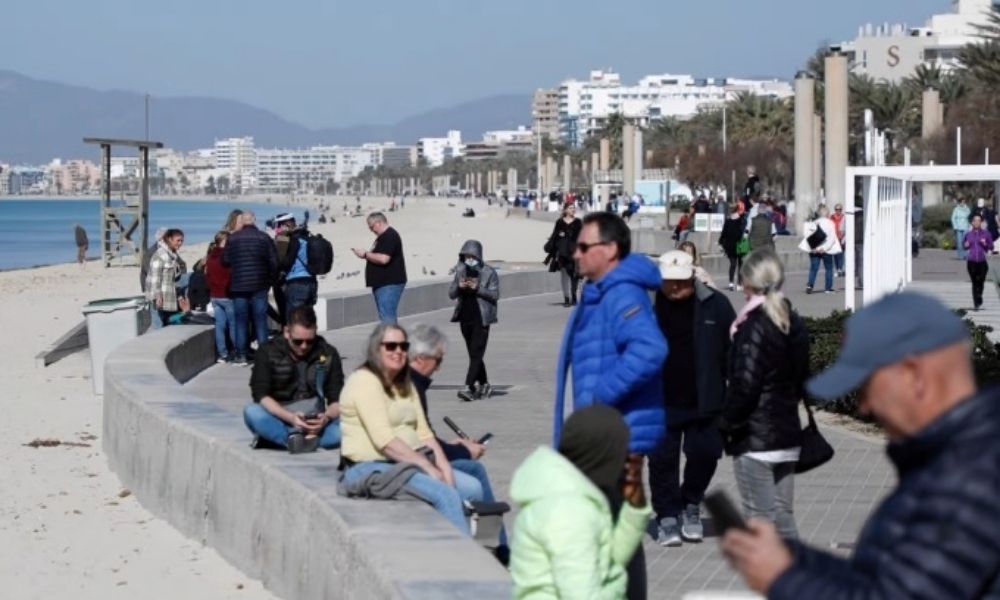 «អ្នក​វិជ្ជមាន​នឹង​កូ​វីដ-១៩ មិនបាច់​ធ្វើតេស្ត ឬ​ធ្វើ​ច​ត្តា​ឡី​ស័ក​ទៀត​ទេ»! នេះ​គឺ​នៅ ប្រទេស​អេ​ស្ប៉ា​ញ